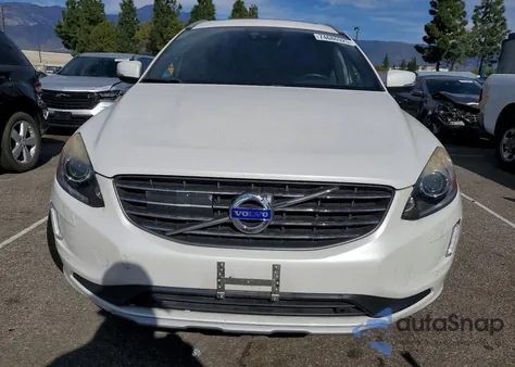 2016 Volvo Xc60 T6 Platinum z USA, uszkodzony, nr VIN YV449MDMXG2836650